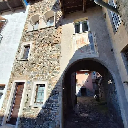 Antica Torre Del Castello Casa Ceresiana 度假居 *